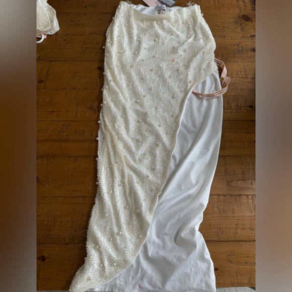 Oh Polly embellished maxi skirt in ivory, size 4 - Picture 4 of 5
